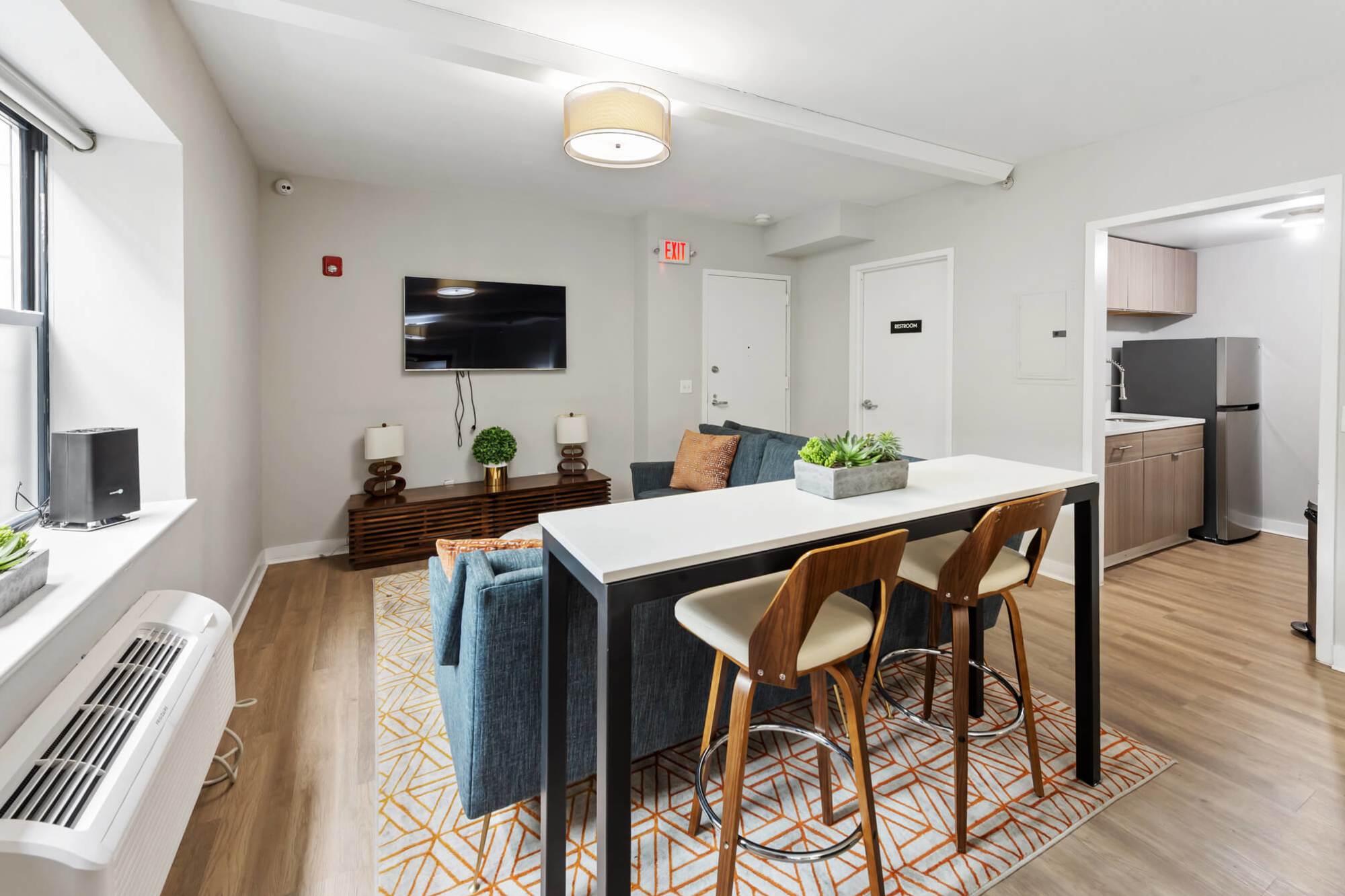 resident lounge at The Monroe in Morristown, New Jersey