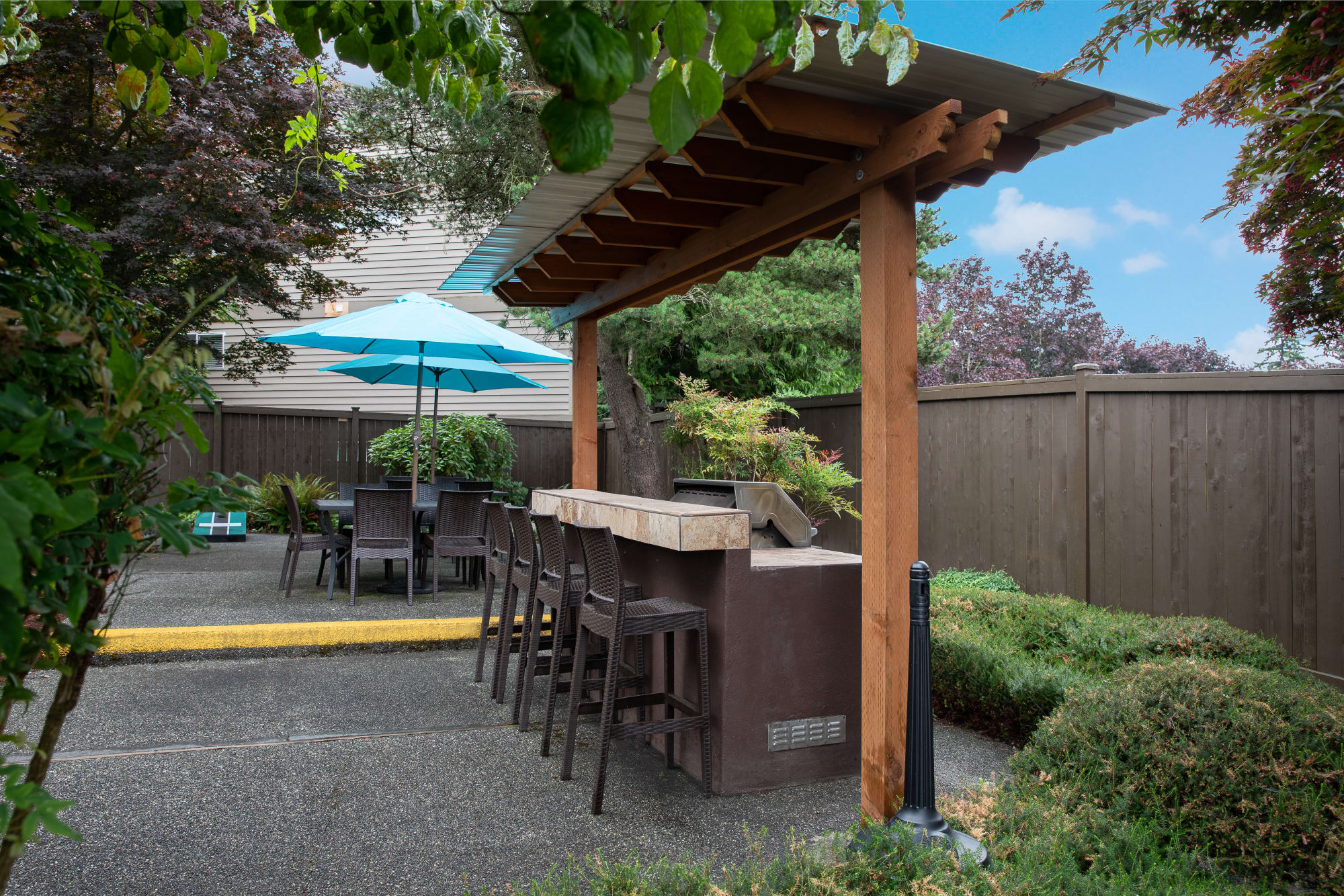 Common BBQ area at Latitude Apartments in Everett, Washington