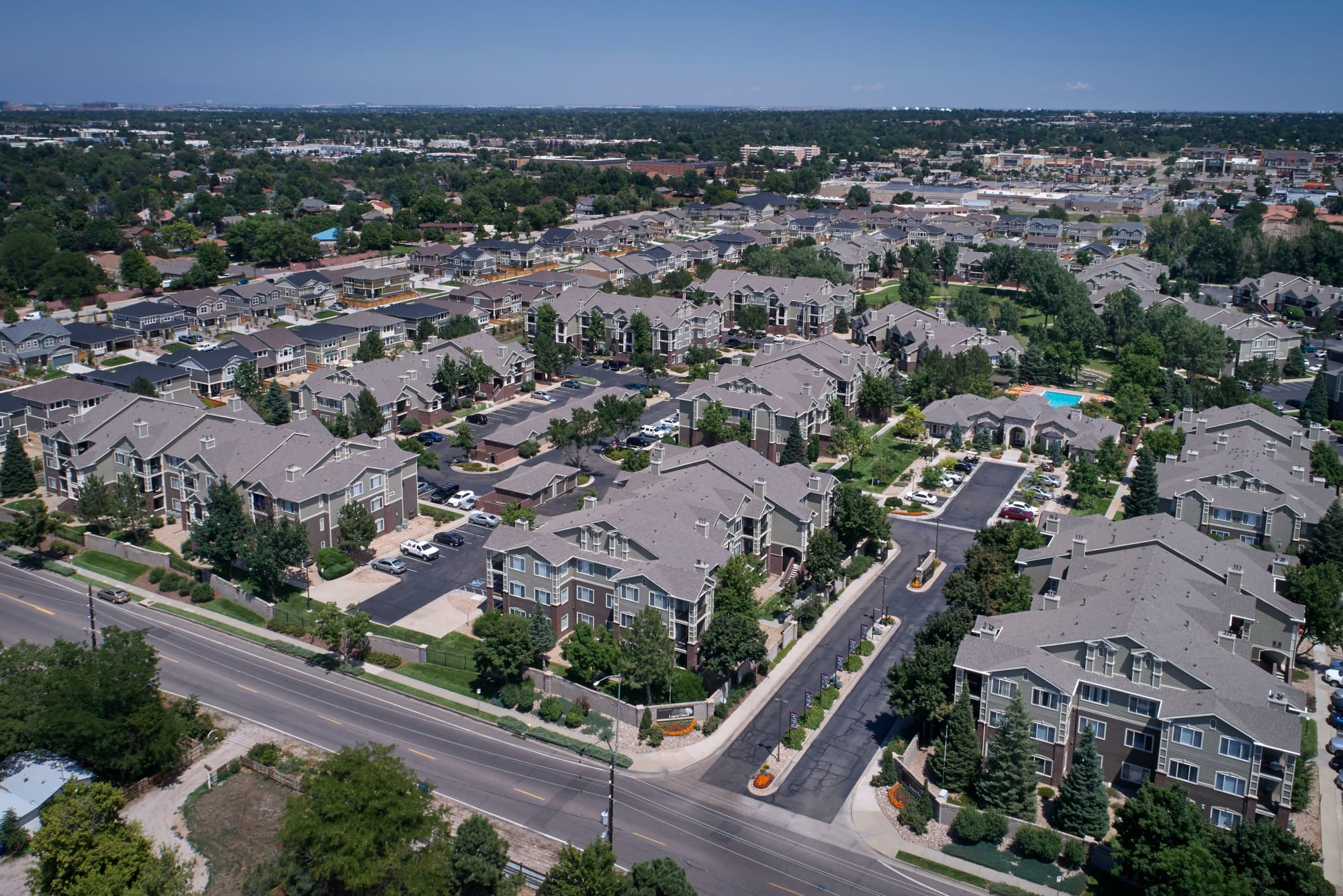 Photos of Legend Oaks Apartments in Aurora, Colorado