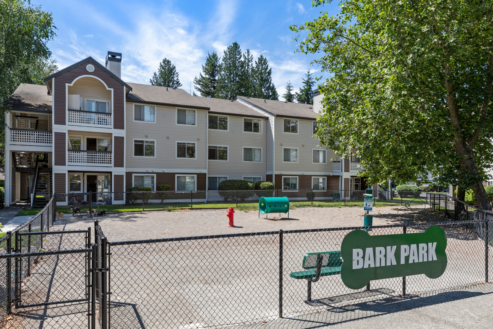 Photos of Olin Fields Apartments in Everett, Washington
