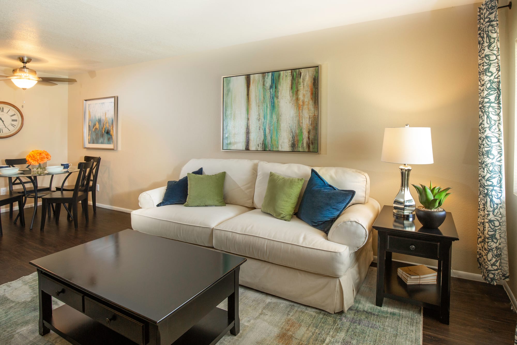 Photos of Callaway Apartments in Taylorsville, UT