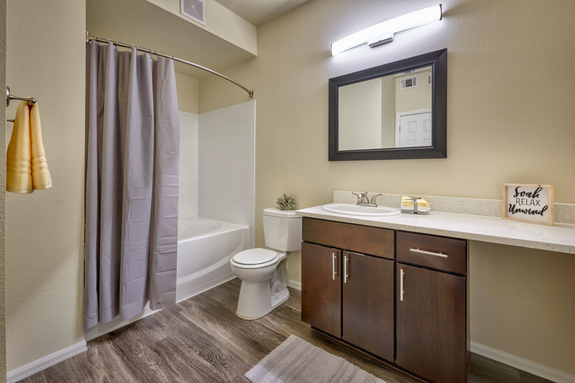 Photos of The Crossings at Bear Creek Apartments in Lakewood, CO