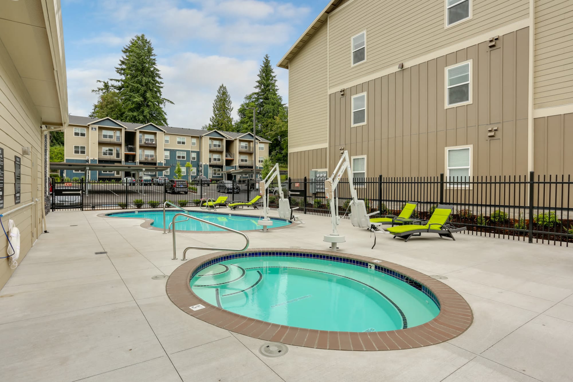 The cozy hot tub and relaxing swimming pool at Haven Hills in Vancouver, Washington