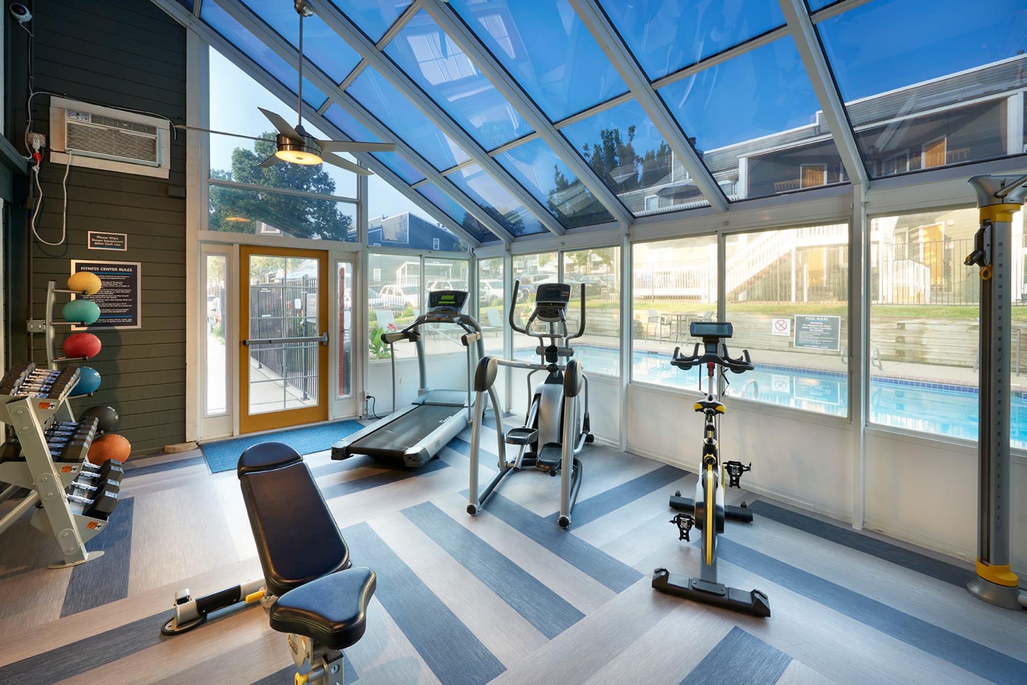 The gym facilities at Bluesky Landing Apartments in Lakewood, Colorado
