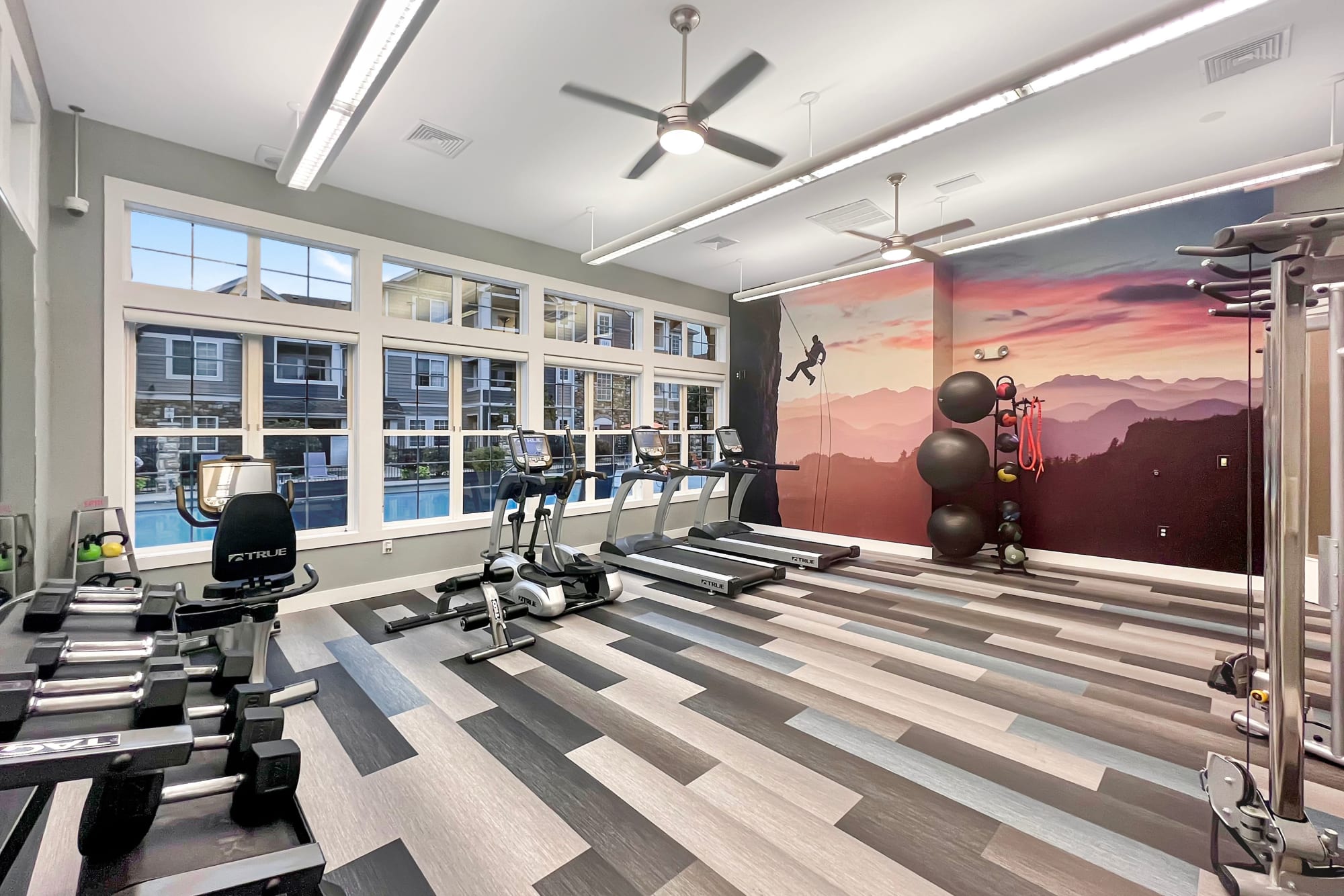 The community fitness center at Crestone Apartments in Aurora, Colorado