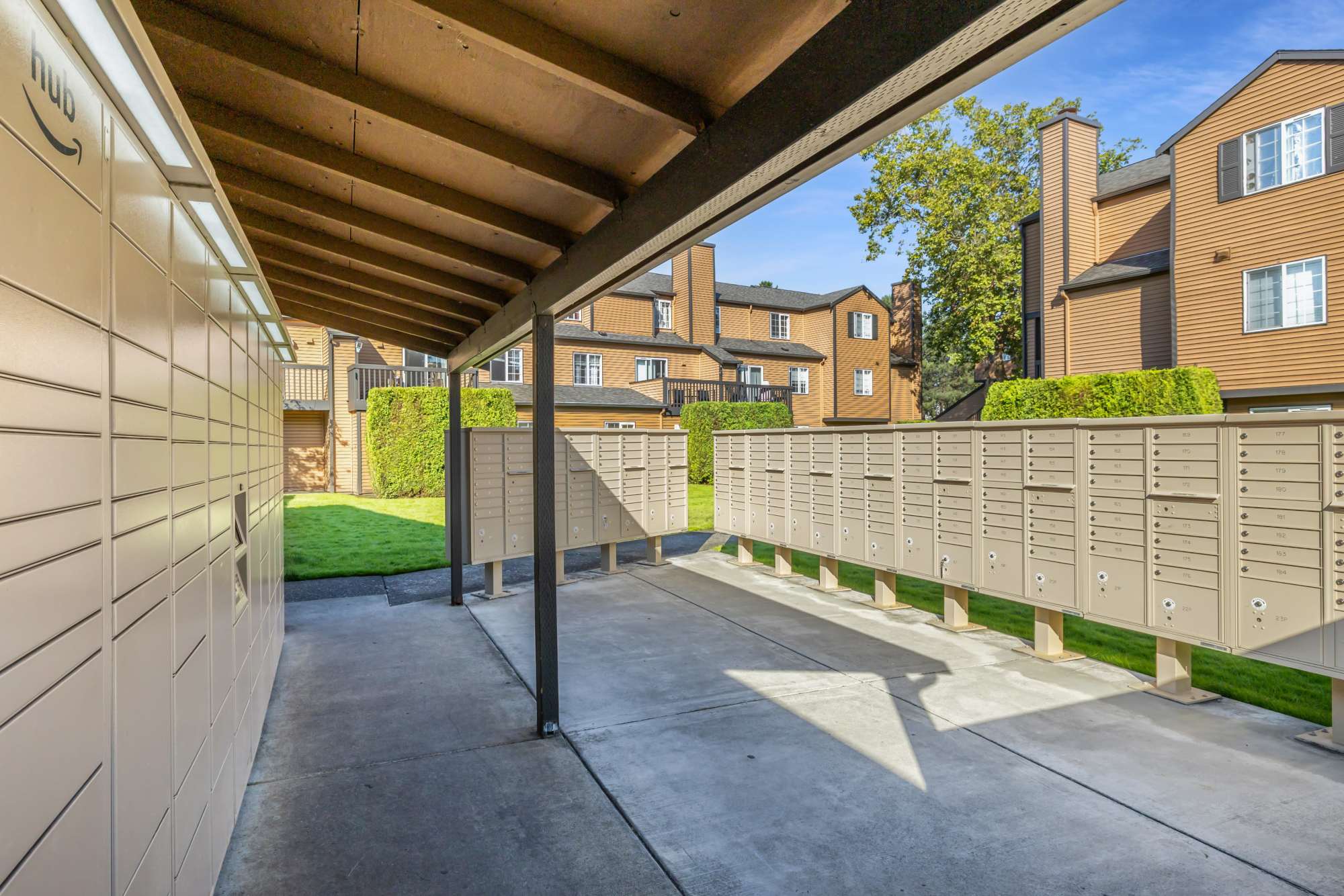Community mailbox area with shelter at Renaissance at 29th Apartments in Vancouver,Washington