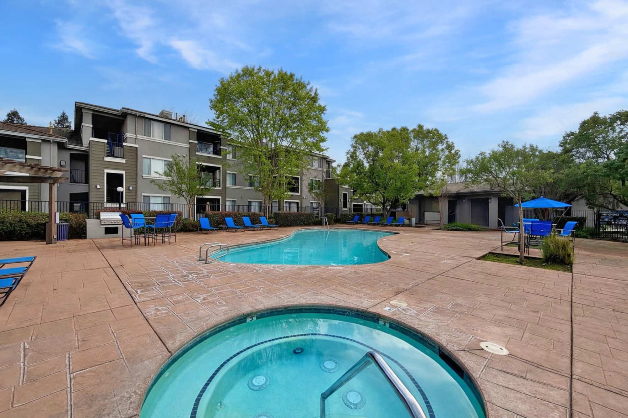 Resort-style pool at Miramonte and Trovas, Sacramento, California