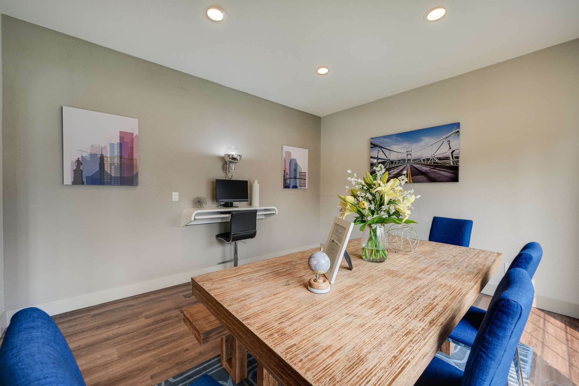 The business center at Carriage House Apartments in Vancouver, Washington