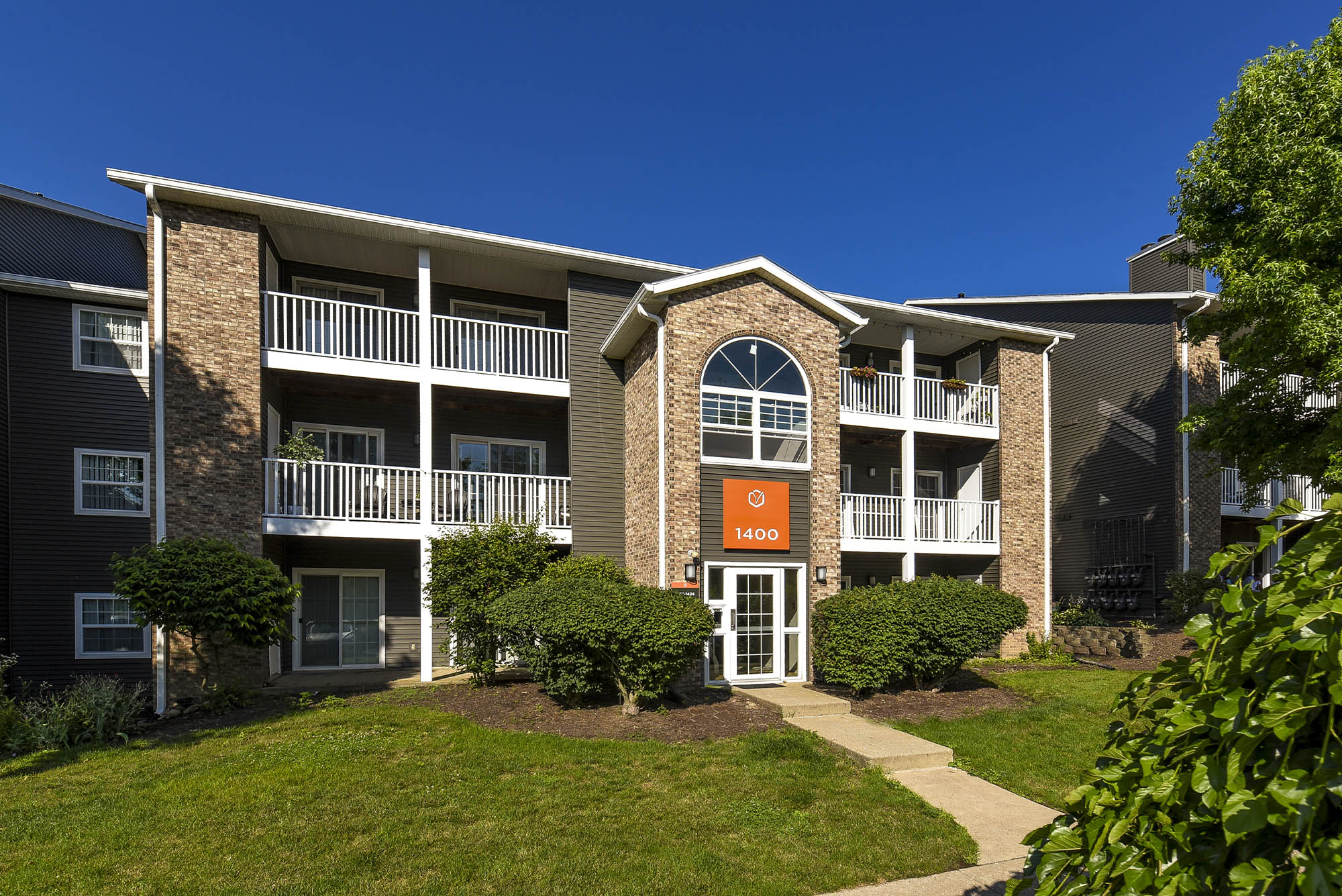 Exterior building at The View North Hills in Pittsburgh, Pennsylvania