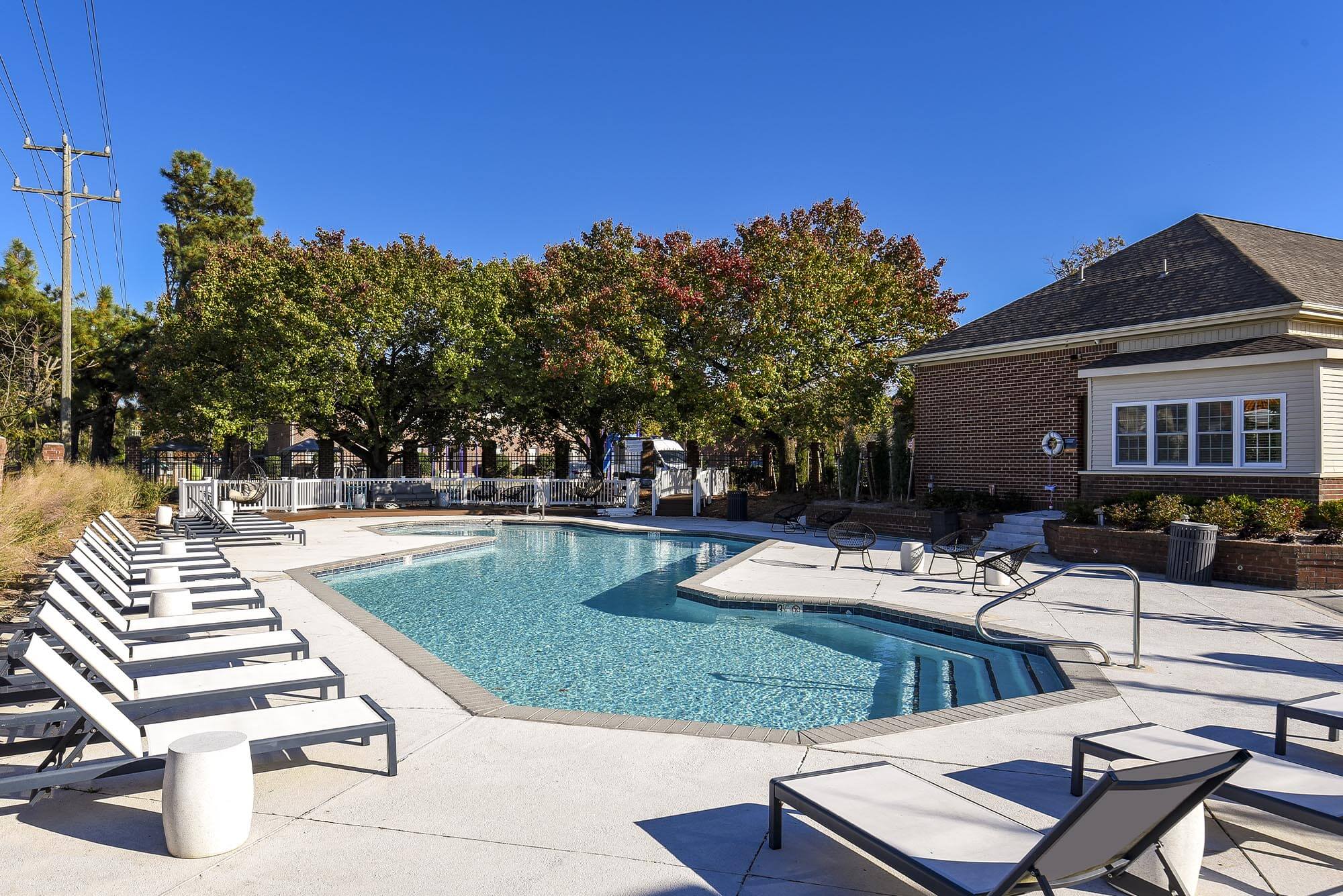 resort style pool at Reserves at Tidewater in Norfolk, Virginia