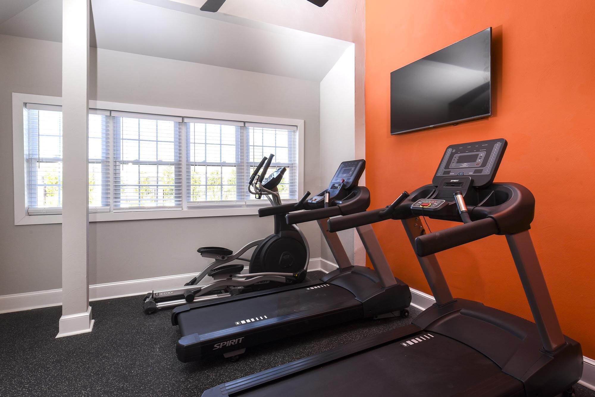 fitness center at Reserves at Tidewater in Norfolk, Virginia