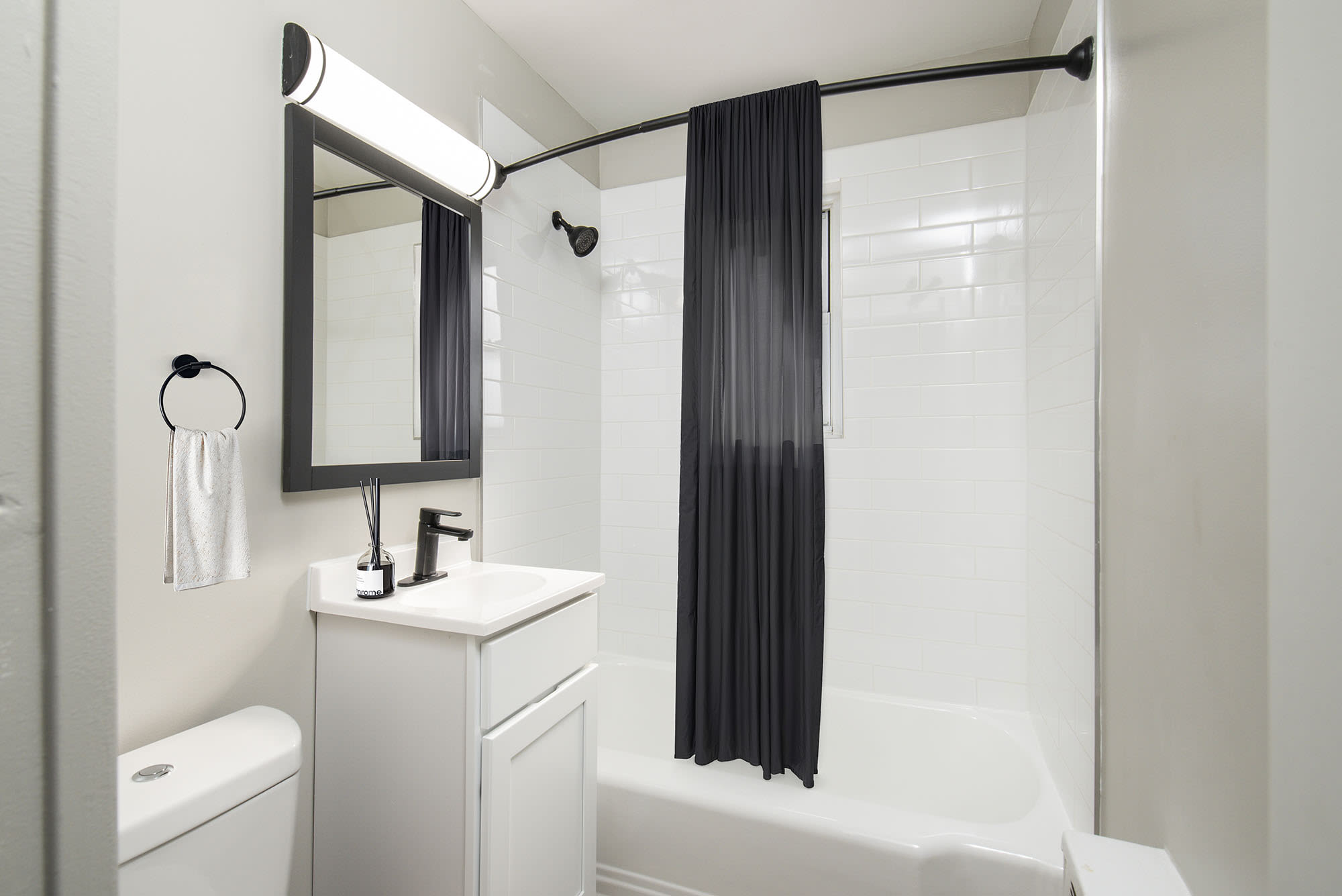 model bathroom at The Woodlands in Belleville, New Jersey