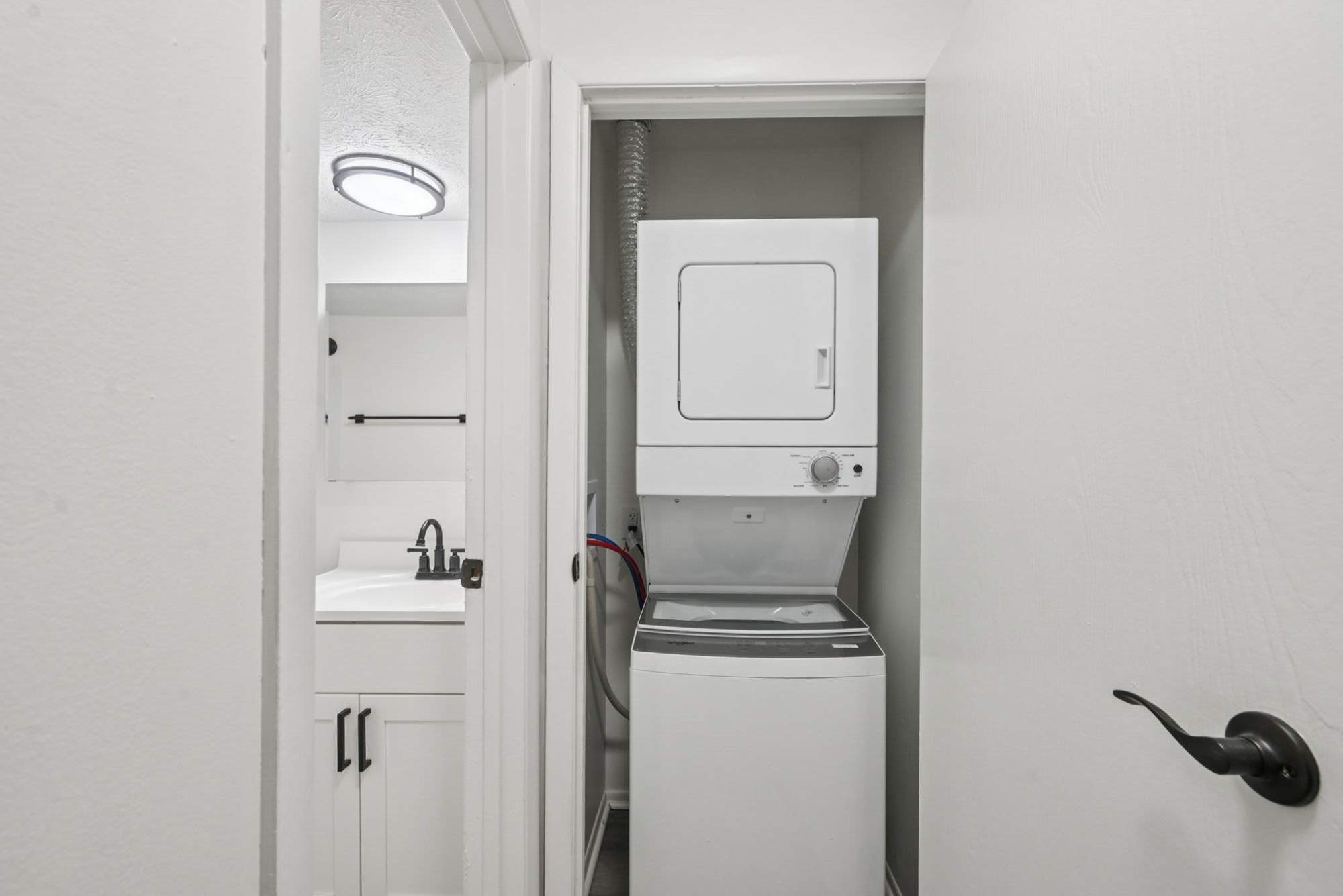 In-unit laundry at Pointe at Northern Woods in Columbus, Ohio