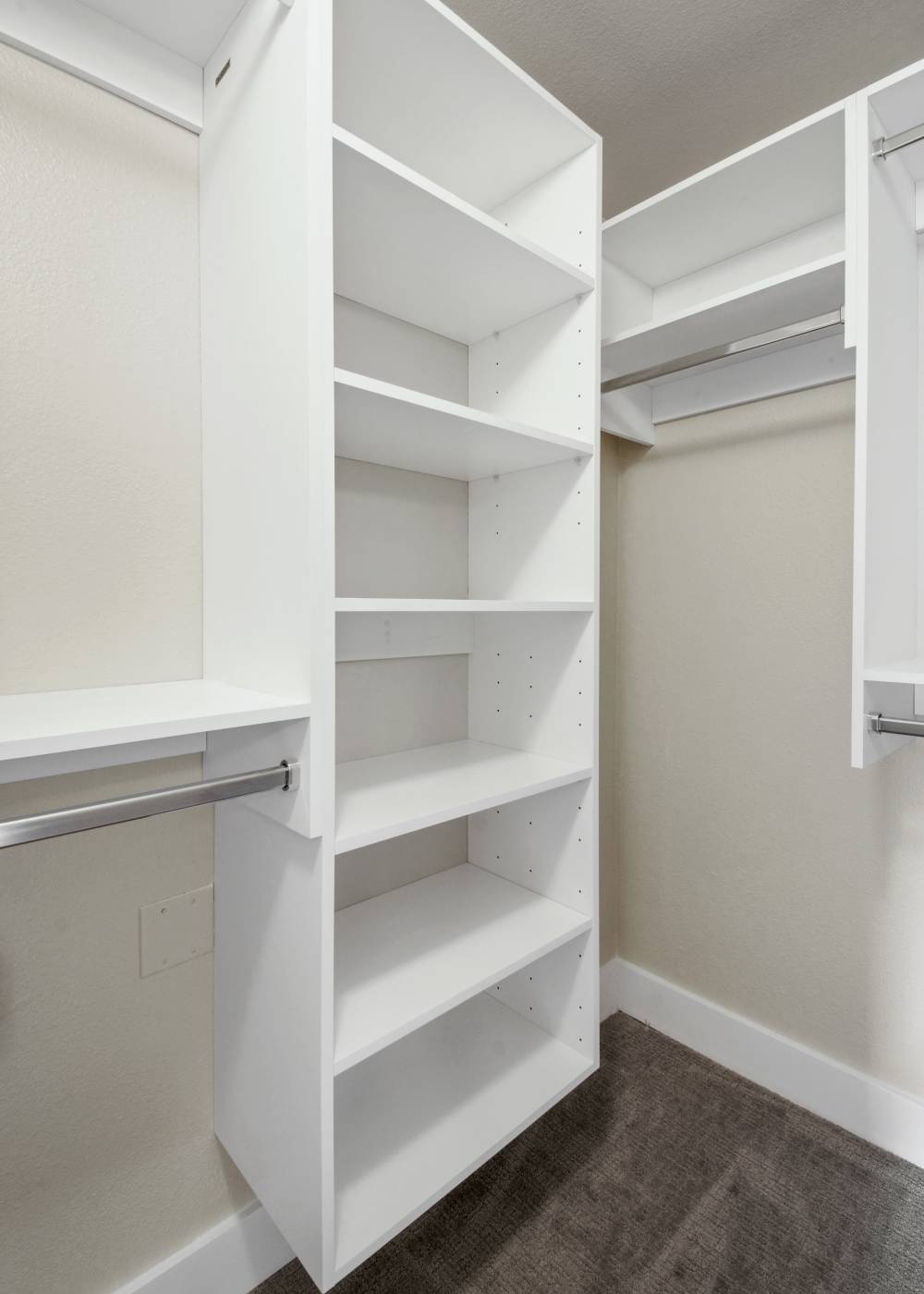 walk in closet 
