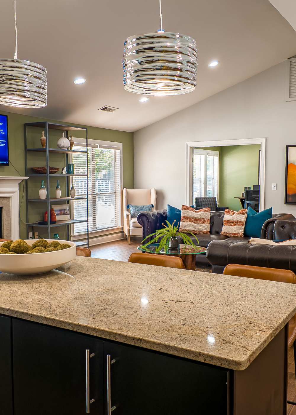 Upscale furnished clubhouse at Paddock Club Apartments in Florence, Kentucky
