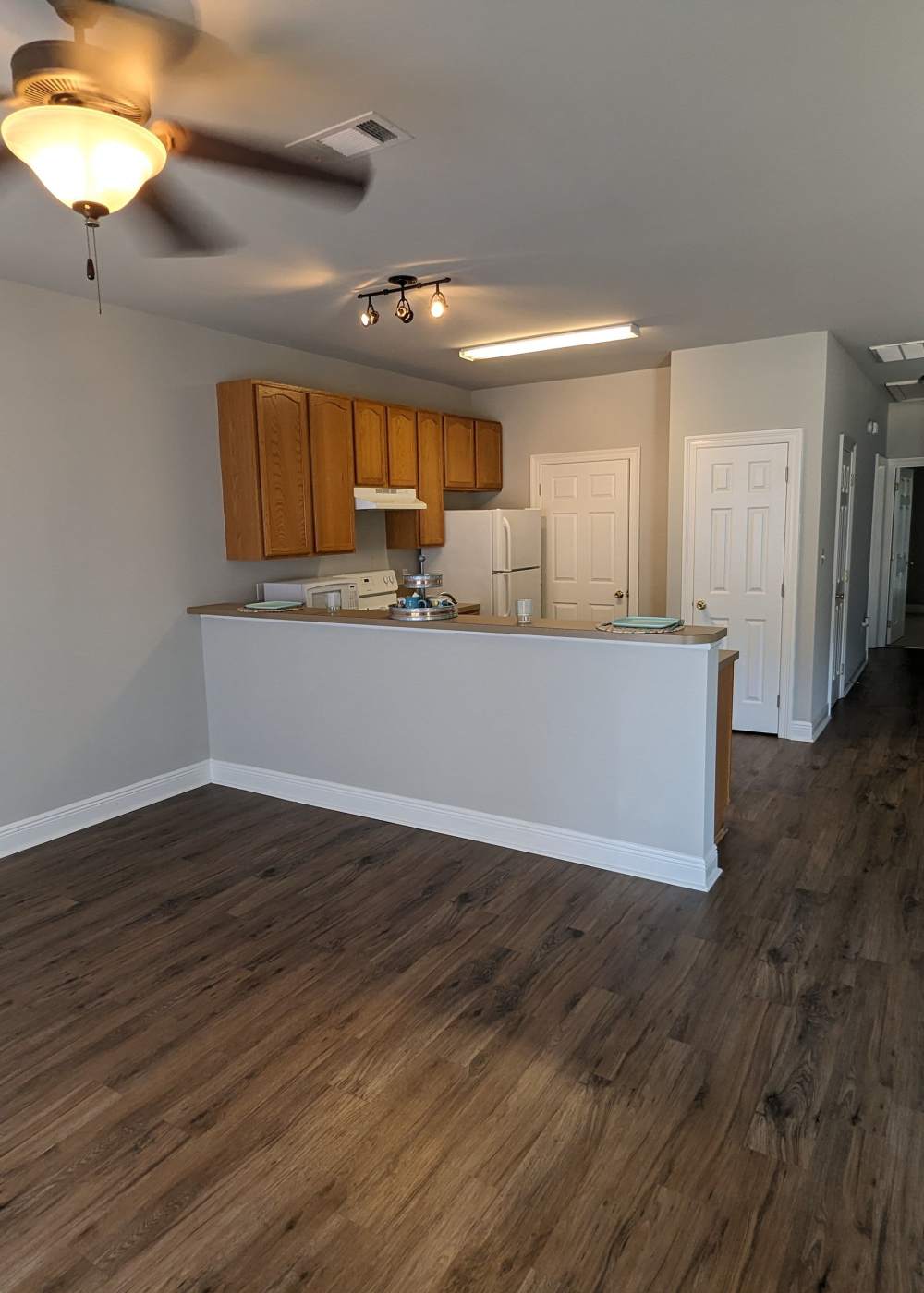 Living room with view to kitchen at Tangi Lakes in Hammond, Louisiana 