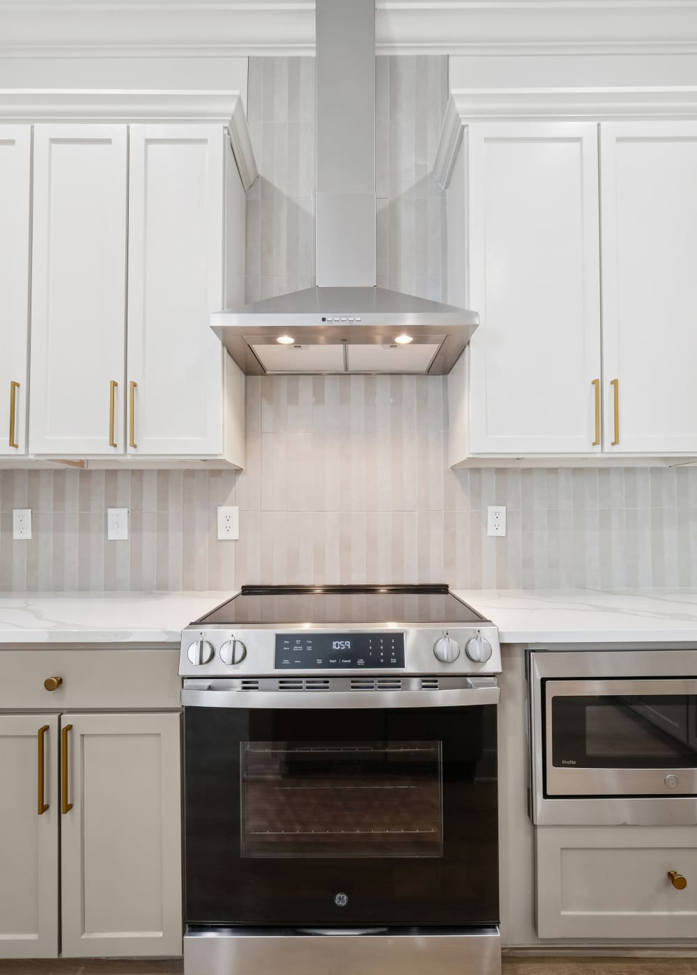 Walk in closet at Perry Row in Dallas, Texas