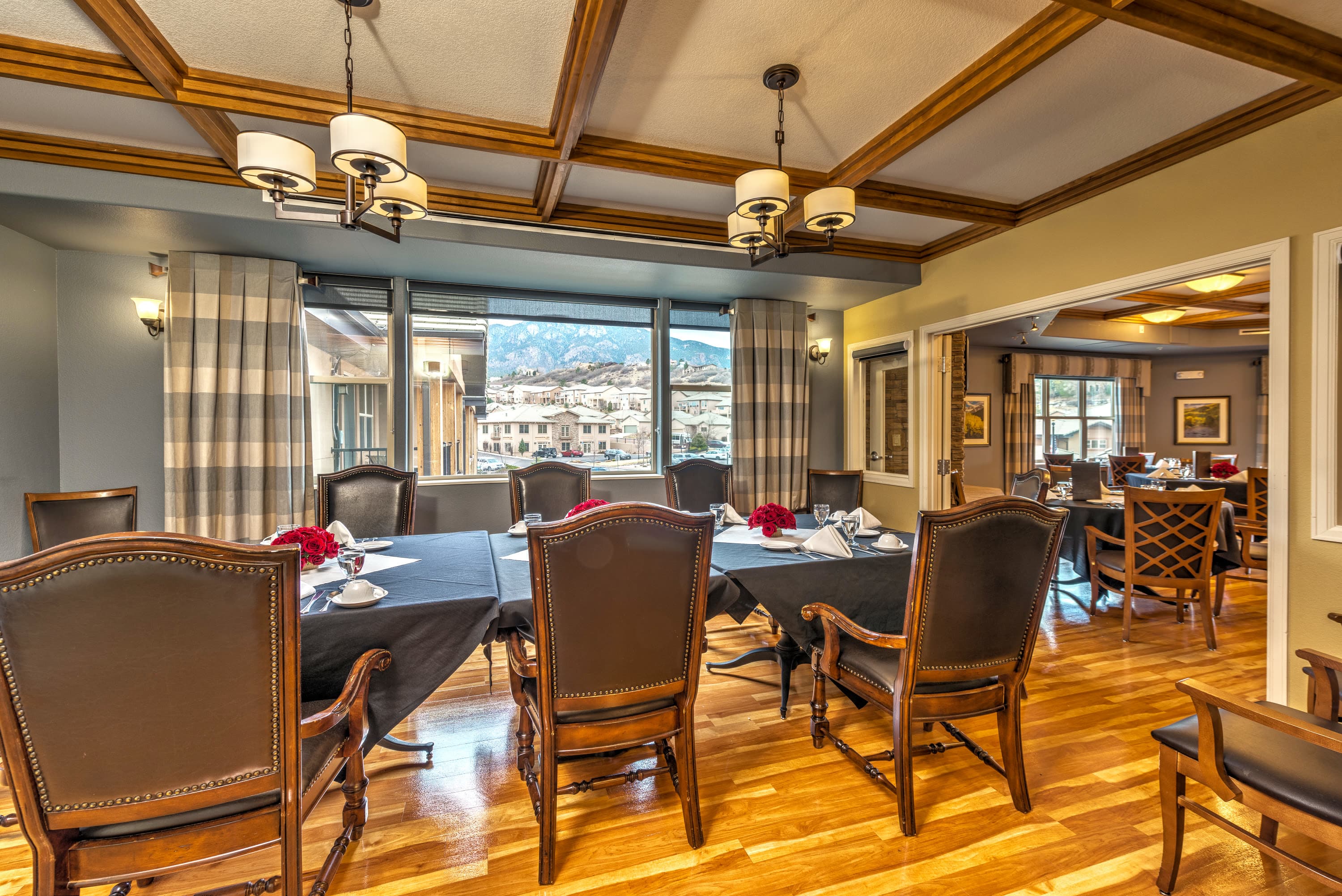 Dining at the senior living community in Colorado Springs