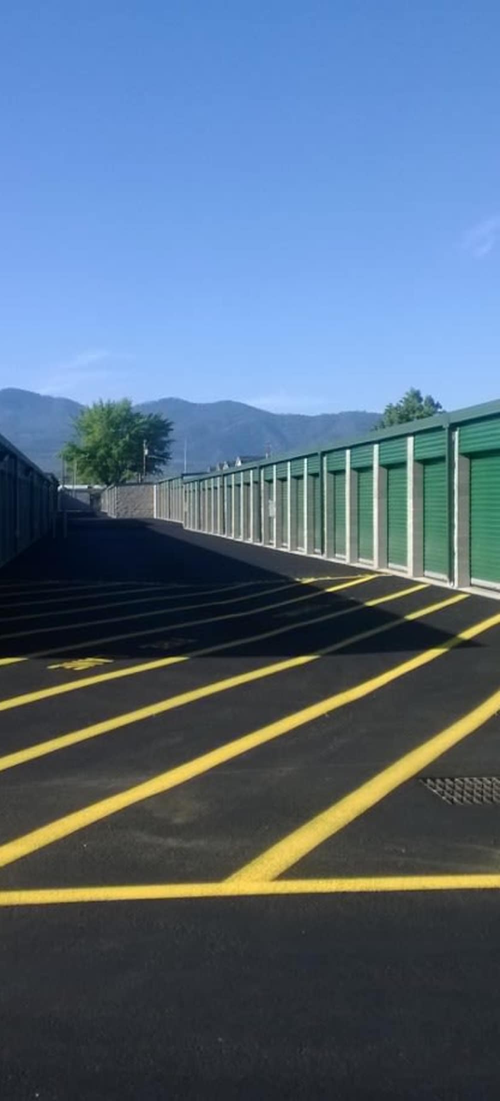 Contact Cascade Self Storage in Medford, Oregon