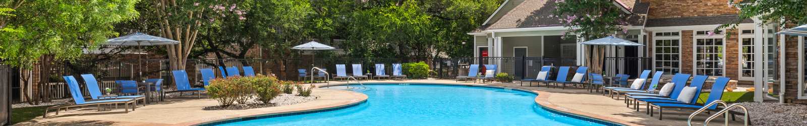 Parking at The Lodge at Westover Hills in San Antonio, Texas