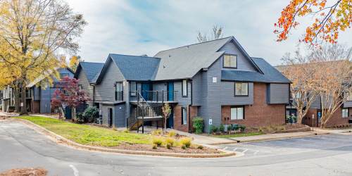 luxury apartments in The District North Hills in Raleigh, North Carolina