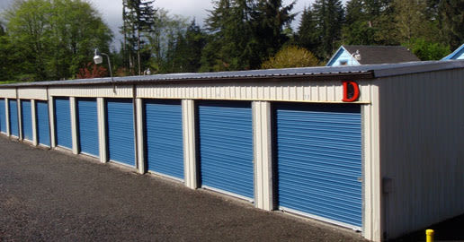 Wide driveways at ABC Mini Storage in Aberdeen, Washington