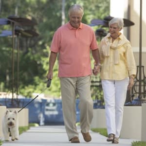 Senior living residents celebrate making the smart financial choice at The Trace