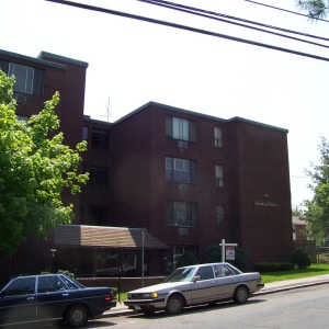 100 Benton Street at Carriage Place Apartments in Hartford