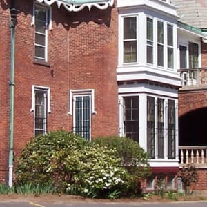 140 Hawthorne Street building at Carriage Place Apartments in Hartford