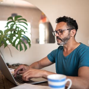 Resident working from home at Highlands of Grand Prairie in Grand Prairie, Texas