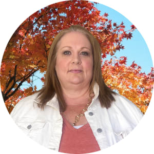  Kellie Clark, Registered Nurse at Maple Ridge Senior Living in Ashland, Oregon.   