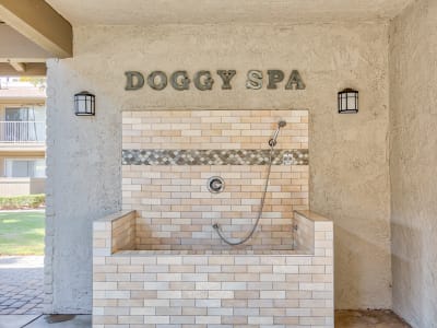 View amenities at Strada Apartments in Orange, California