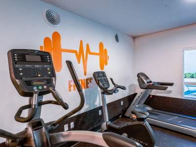 View amenities at Florence Apartments in Los Angeles, California