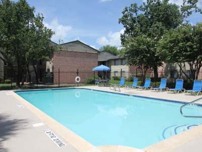 View amenities at Park Place in Pearland, Texas