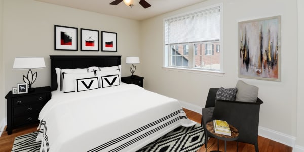 Bedroom at The Villas at Bryn Mawr Apartment Homes in Bryn Mawr, Pennsylvania