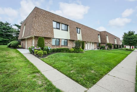 Exterior shot of Westwood Gardens Apartment Homes in West Deptford