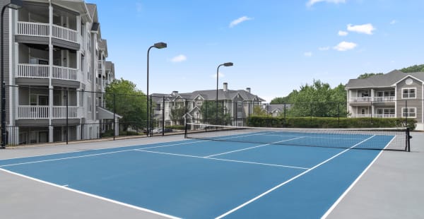Enjoy a tennis court at Chattahoochee Ridge | Apartments in Atlanta, Georgia