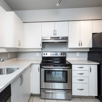 Apartment amenities at Larchway Gardens