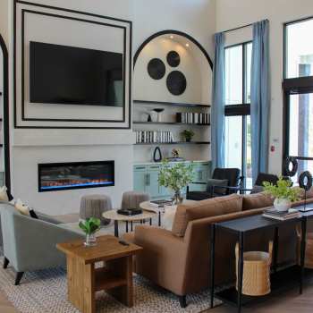 Resident lounge at Silo Creek Apartments in Lafayette, Louisiana