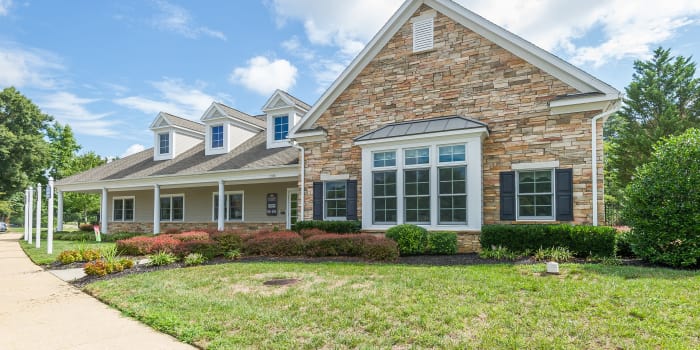 Studio, 1, 2 & 3 Bedroom Apartments & Townhomes in ...