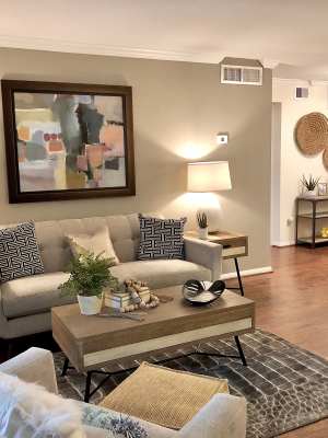Modern Apartments at The Abbey At Enclave in Houston, Texas