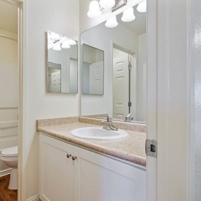 a bright bathroom at Edson in Oceanside, California