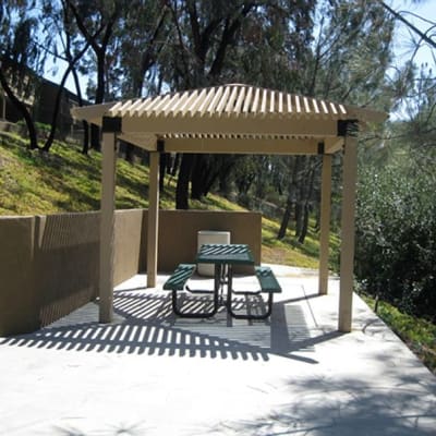 the picnic area at Terrace View Villas in San Diego, California