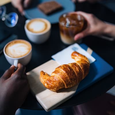 Local eateries abound near Reserves at Arlington in Columbus, Ohio