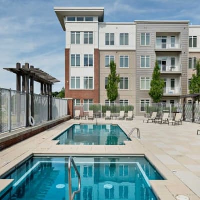 Large pool at Arcadia at Rivers Edge in Medford, Massachusetts