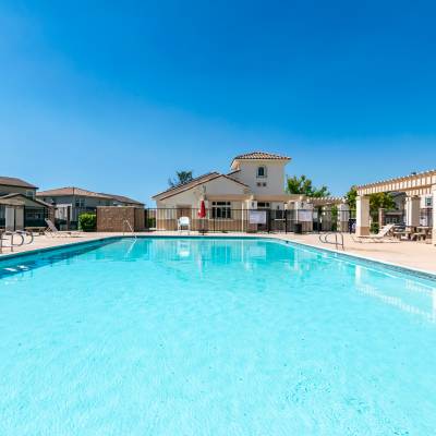 Kids underwater in a swimming pool at San Onofre I in San Clemente, California