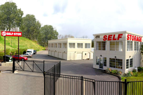 Meriden CT storage features