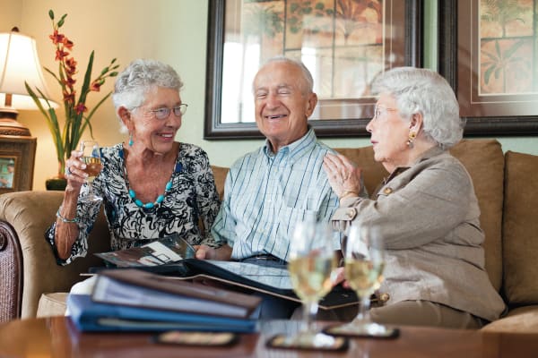 Fine dining at Discovery Senior Living
