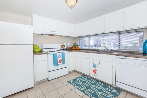 Great kitchen amenities at Canopy Creek