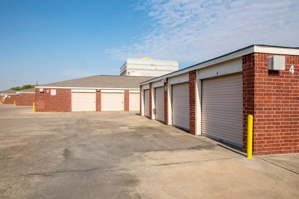 Exterior drive up units at Metro Self Storage in Houston, Texas
